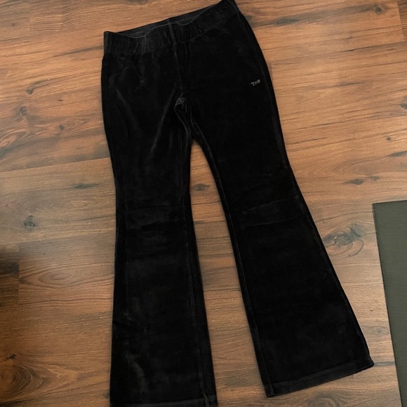 Aritzia Black Velvet Flare Lounge pants 🖤🖤 - Picture 1 of 4